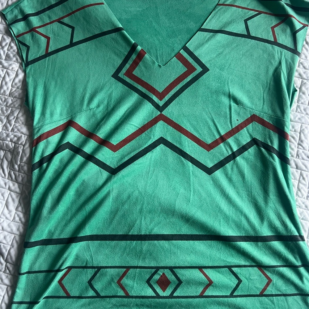 Geometric Green Top